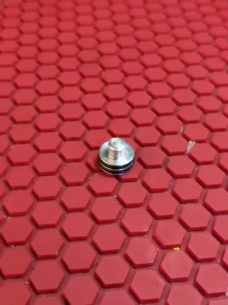 546966_7
