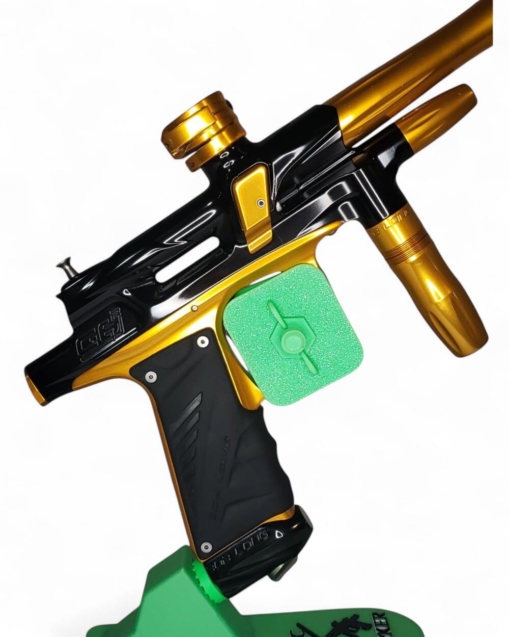 2k12 G6R Black and Gold - Used - Image 5