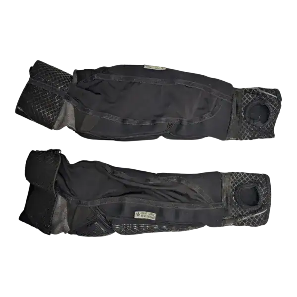 bunkerkings supreme elbow pads, large used